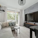 Blisko Rzeki Tuz Przy Porcie We Wroclawiu Z Parkingiem By Renters * Breslau