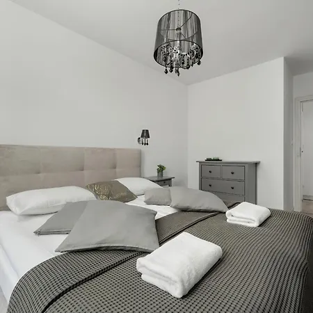 Blisko Rzeki Tuz Przy Porcie We Wroclawiu Z Parkingiem By Renters Apartamento *
