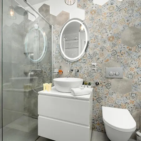 Blisko Rzeki Tuz Przy Porcie We Wroclawiu Z Parkingiem By Renters