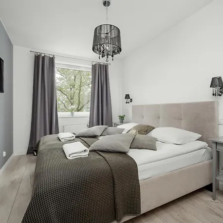 Blisko Rzeki Tuz Przy Porcie We Wroclawiu Z Parkingiem By Renters Appartamento